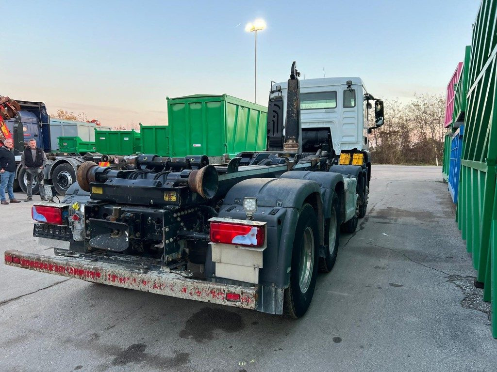 MAN TGS 35.480 SCARRABILE USATO 8X4 - Abrollkipper: das Bild 5 MAN TGS 35.480 SCARRABILE USATO 8X4 - Abrollkipper: das Bild 5