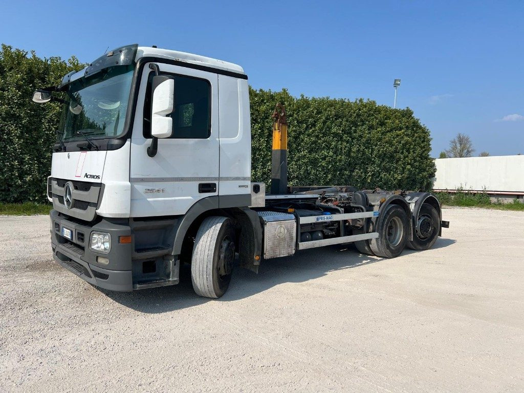 MERCEDES-BENZ MERCEDES ACTROS 25.41 SCARRABILE - Abrollkipper: das Bild 1 MERCEDES-BENZ MERCEDES ACTROS 25.41 SCARRABILE - Abrollkipper: das Bild 1