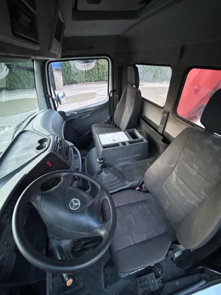 MERCEDES-BENZ MERCEDES AXOR 2533 SCARRABILE CON GRU E POLIPO – Leasing MERCEDES-BENZ MERCEDES AXOR 2533 SCARRABILE CON GRU E POLIPO: das Bild 9