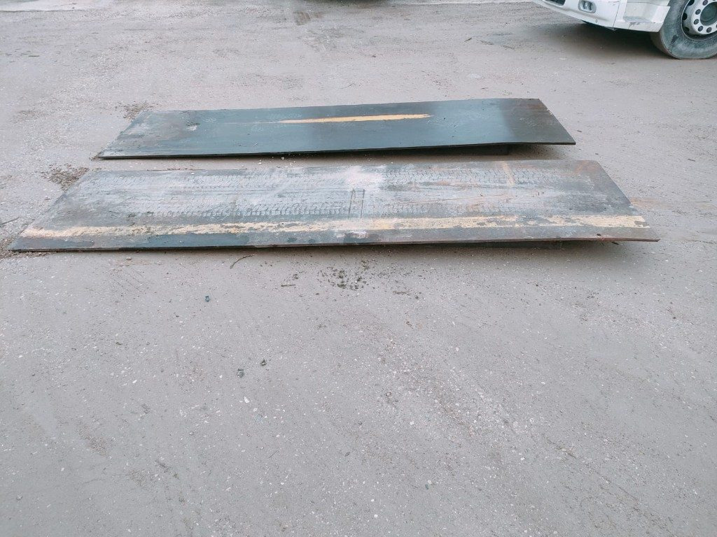 PEDANE IN FERRO PER CONTAINER - Karosserie und Außen für Wechselaufbau/ Container: das Bild 5 PEDANE IN FERRO PER CONTAINER - Karosserie und Außen für Wechselaufbau/ Container: das Bild 5