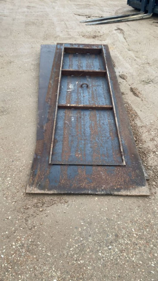 PEDANE IN FERRO PER CONTAINER - Karosserie und Außen für Wechselaufbau/ Container: das Bild 4 PEDANE IN FERRO PER CONTAINER - Karosserie und Außen für Wechselaufbau/ Container: das Bild 4