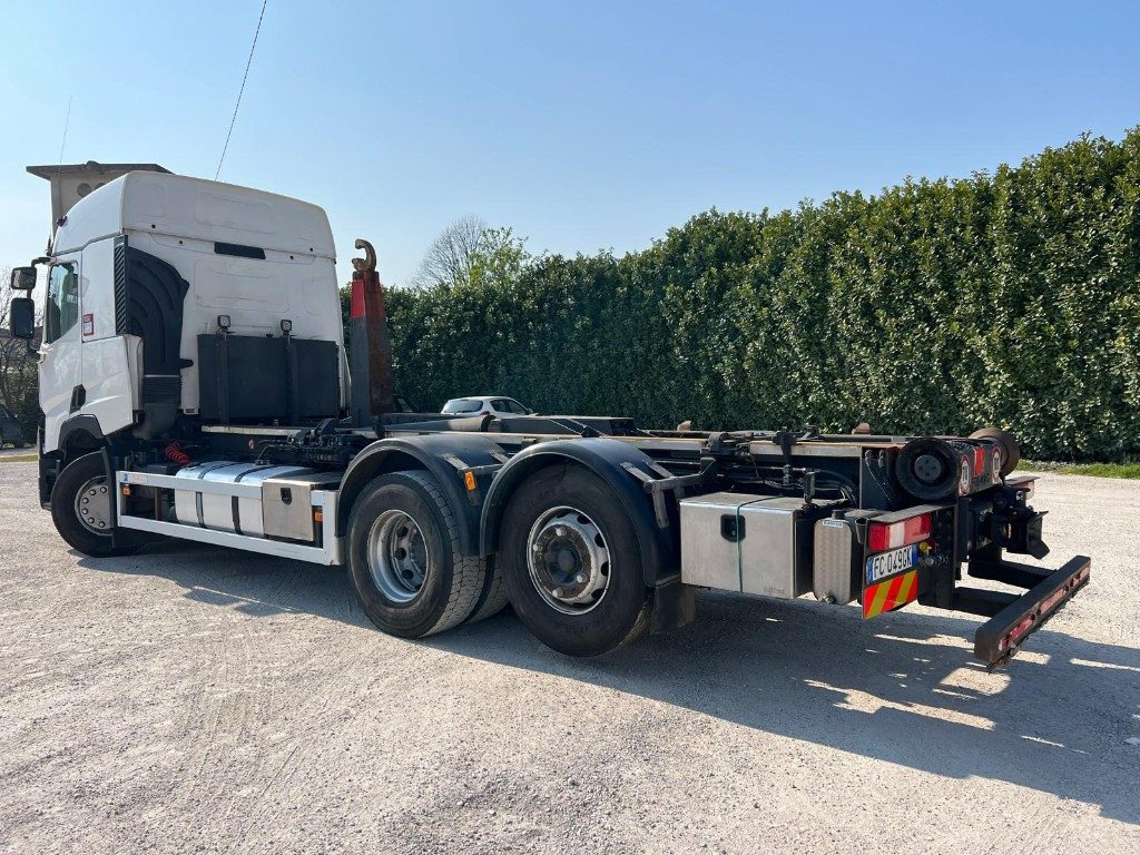 RENAULT SCARRABILE 6X2 - Abrollkipper: das Bild 4 RENAULT SCARRABILE 6X2 - Abrollkipper: das Bild 4