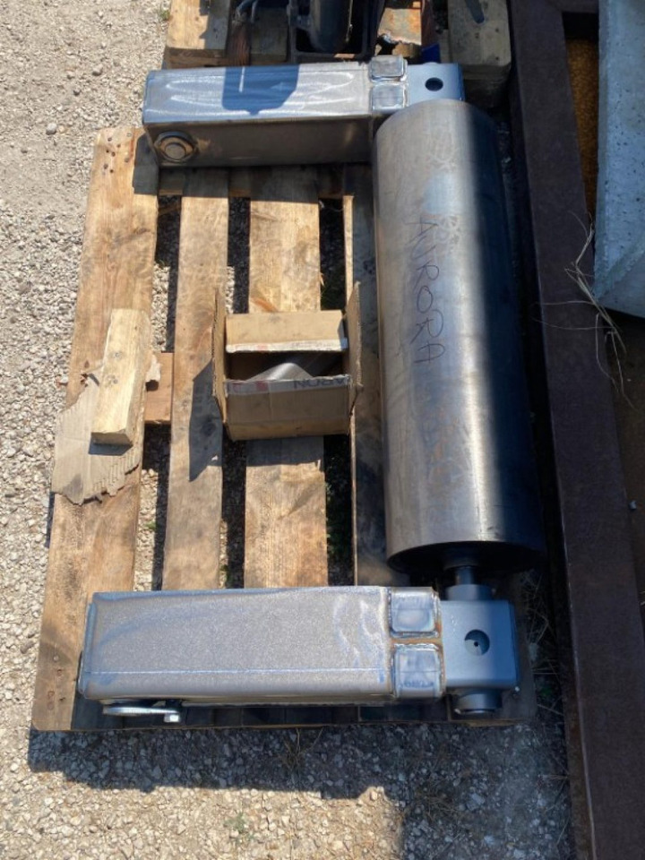 RULLO NUOVO PER SCARRABILE - Karosserie und Außen für LKW: das Bild 3 RULLO NUOVO PER SCARRABILE - Karosserie und Außen für LKW: das Bild 3