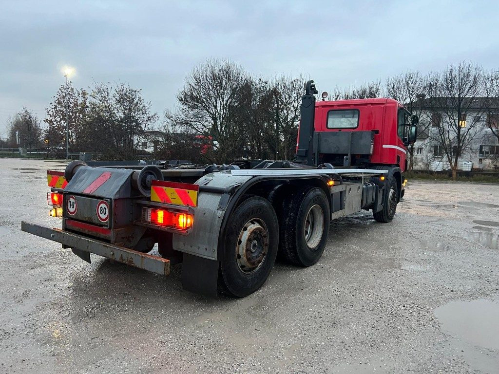 SCANIA CV P114 SCARRABILE 6X2 - Abrollkipper: das Bild 4 SCANIA CV P114 SCARRABILE 6X2 - Abrollkipper: das Bild 4