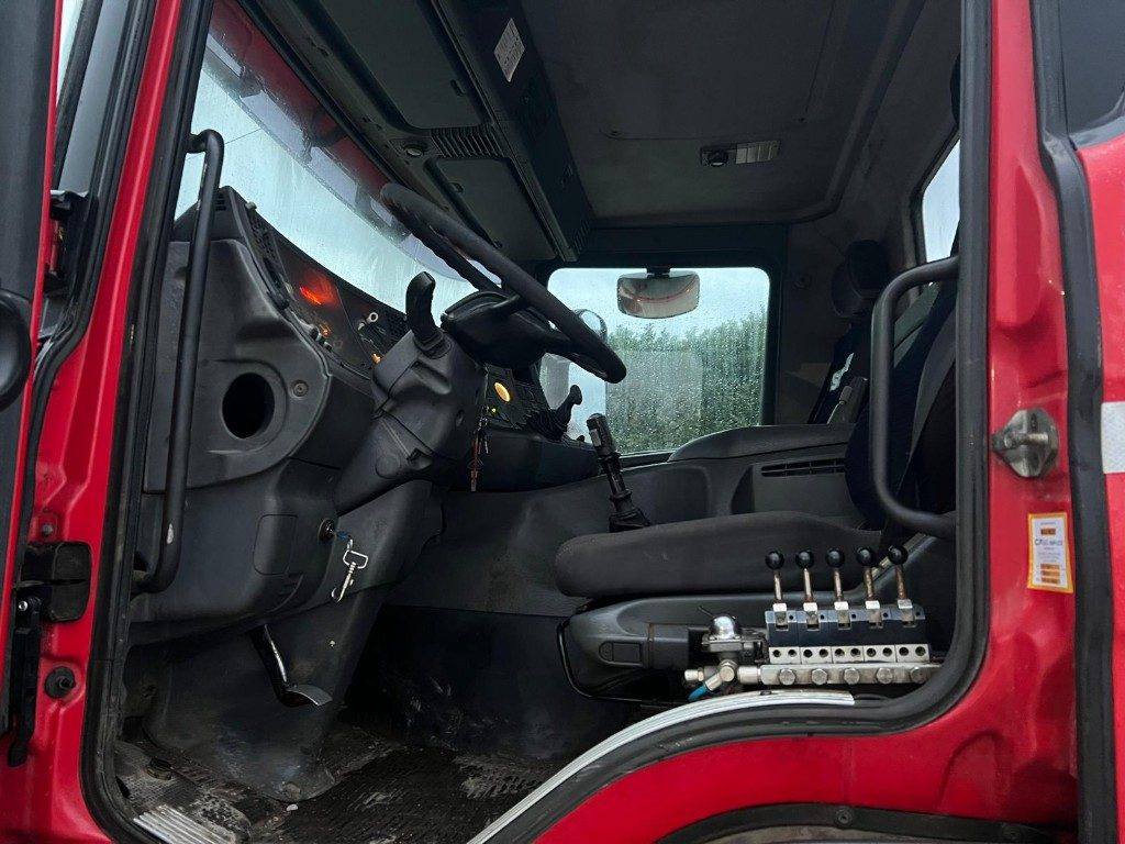 SCANIA CV P114 SCARRABILE 6X2 - Abrollkipper: das Bild 5 SCANIA CV P114 SCARRABILE 6X2 - Abrollkipper: das Bild 5