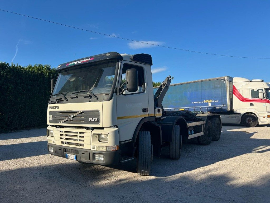 VOLVO FM12 SCARRABILE - Abrollkipper: das Bild 1 VOLVO FM12 SCARRABILE - Abrollkipper: das Bild 1