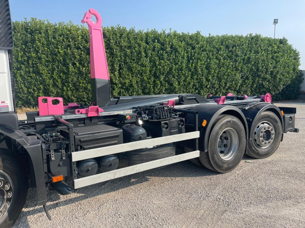 VOLVO FM9 SCARRABILE - Abrollkipper: das Bild 4 VOLVO FM9 SCARRABILE - Abrollkipper: das Bild 4