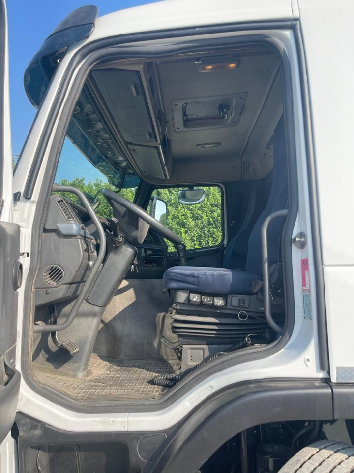 VOLVO FM9 SCARRABILE - Abrollkipper: das Bild 2 VOLVO FM9 SCARRABILE - Abrollkipper: das Bild 2