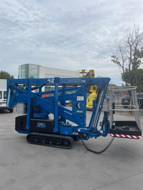 CTE TRACCESS 170 - Raupenarbeitsbühne: das Bild 3 CTE TRACCESS 170 - Raupenarbeitsbühne: das Bild 3