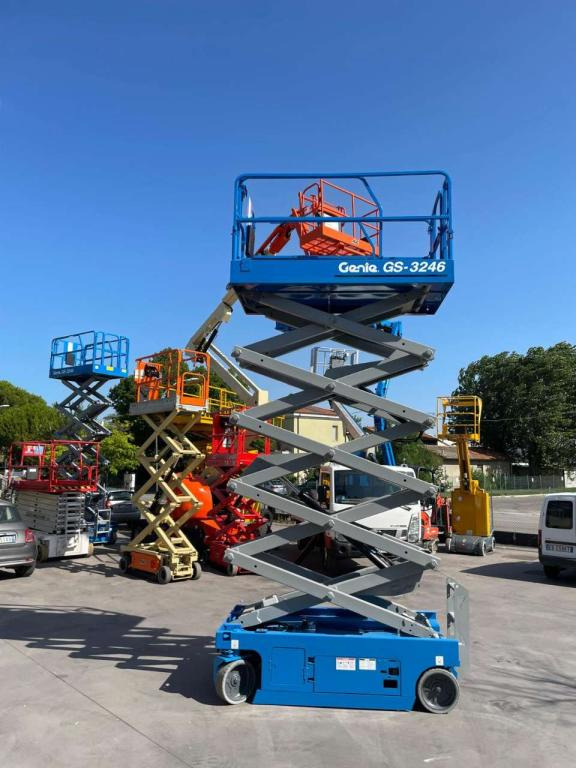 Scherenbühne Genie GS-3246: das Bild 17