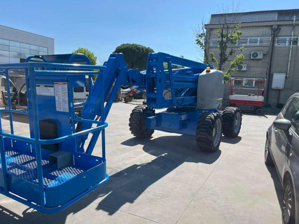 Genie Z45/25 - Gelenkarmbühne: das Bild 2 Genie Z45/25 - Gelenkarmbühne: das Bild 2