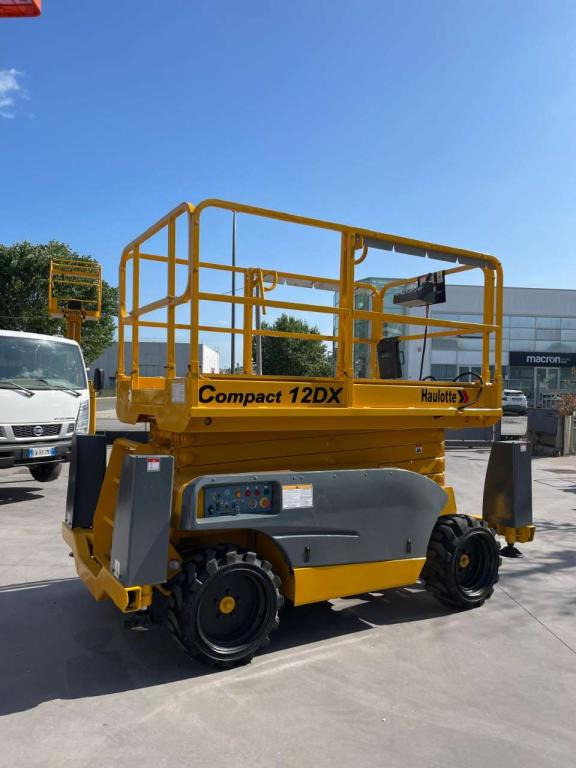Haulotte COMPACT 12DX - Scherenbühne: das Bild 3 Haulotte COMPACT 12DX - Scherenbühne: das Bild 3