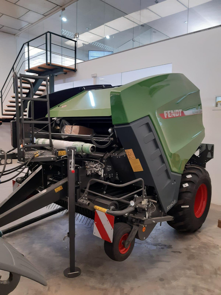 Fendt Rotana 130 F - Grünlandtechnik: das Bild 3 Fendt Rotana 130 F - Grünlandtechnik: das Bild 3