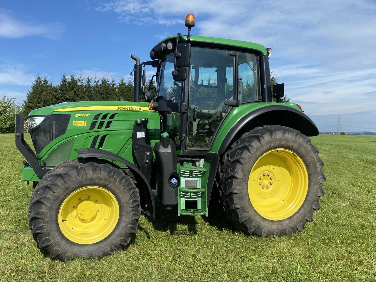 John Deere 6120M - Traktor: das Bild 3 John Deere 6120M - Traktor: das Bild 3