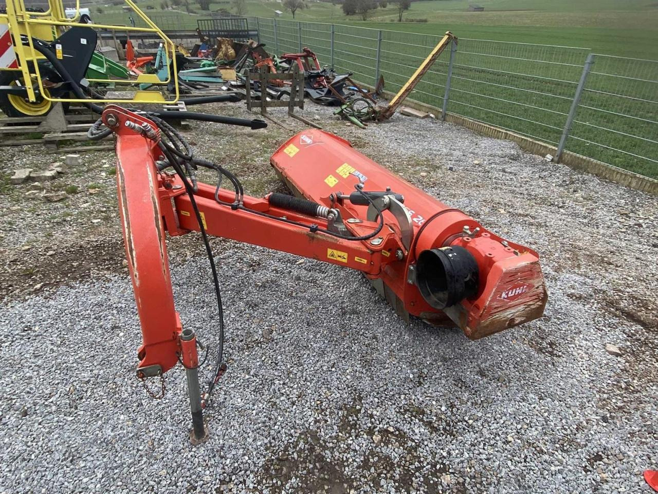 Kuhn TBES 262 - Schlegelmäher: das Bild 4 Kuhn TBES 262 - Schlegelmäher: das Bild 4