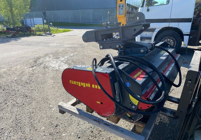 Seppi M. H-SMO-B 200 - Forstmulcher: das Bild 2 Seppi M. H-SMO-B 200 - Forstmulcher: das Bild 2