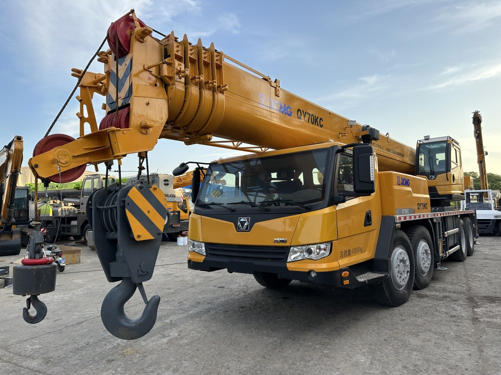 XCMG qy70kc xct75 qy75kc 70ton 75 ton 80 ton 85 ton 90 ton 100 ton 110 ton 130 ton truck crane - Mobilkran: das Bild 1 XCMG qy70kc xct75 qy75kc 70ton 75 ton 80 ton 85 ton 90 ton 100 ton 110 ton 130 ton truck crane - Mobilkran: das Bild 1