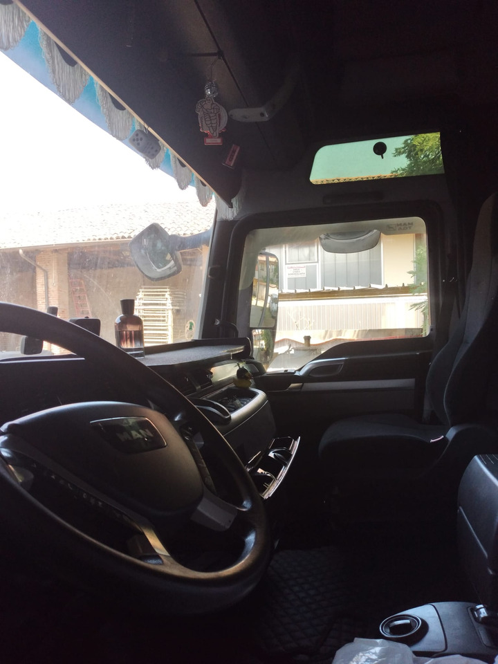 MAN TGX 18.440 - Sattelzugmaschine: das Bild 5 MAN TGX 18.440 - Sattelzugmaschine: das Bild 5