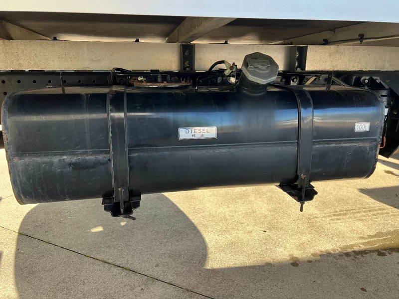 Mitsubishi Canter - Koffer Transporter: das Bild 5 Mitsubishi Canter - Koffer Transporter: das Bild 5