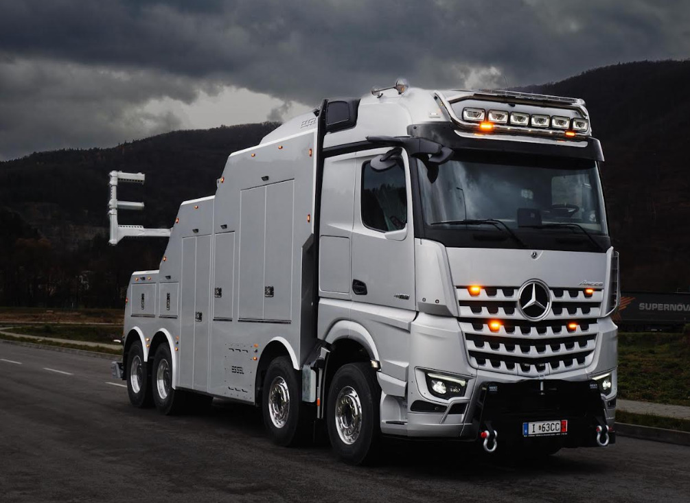 MERCEDES-BENZ Mercedes Arocs NEW T-REX silver - Abschleppwagen: das Bild 1 MERCEDES-BENZ Mercedes Arocs NEW T-REX silver - Abschleppwagen: das Bild 1