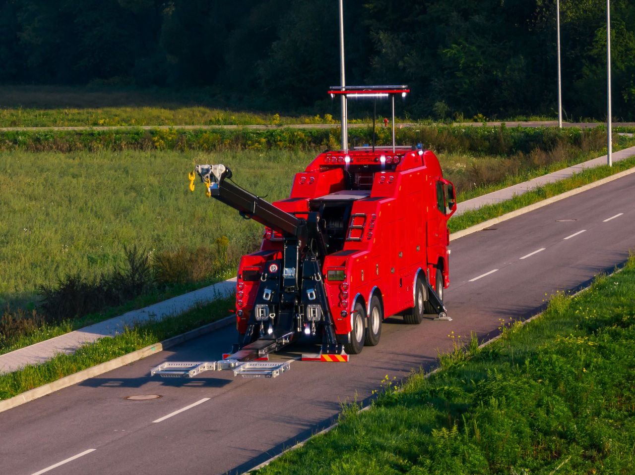 Abschleppwagen neu kaufen Volvo FH NEW ER4120 5 winches T-REX Volvo FH 540 8x4 WB6,0 White or RED: das Bild 9 Abschleppwagen neu kaufen Volvo FH NEW ER4120 5 winches T-REX Volvo FH 540 8x4 WB6,0 White or RED: das Bild 9