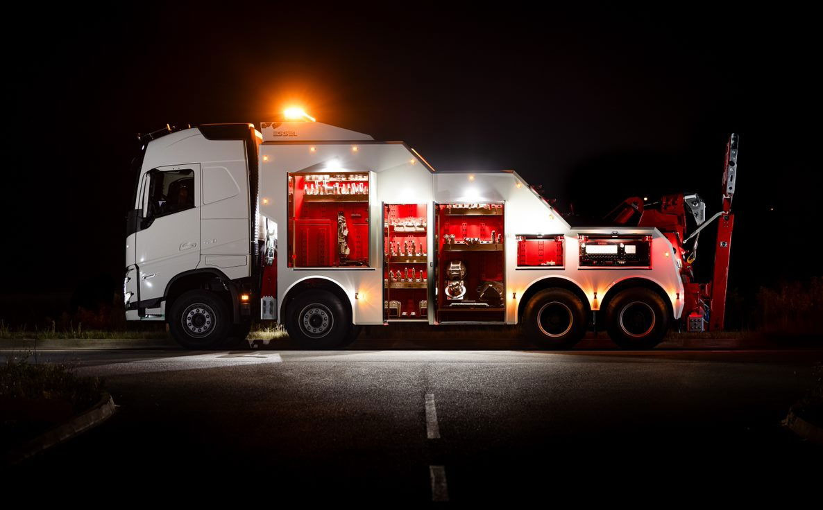 Abschleppwagen neu kaufen Volvo FH NEW ER4120 5 winches T-REX Volvo FH 540 8x4 WB6,0 White or RED: das Bild 16 Abschleppwagen neu kaufen Volvo FH NEW ER4120 5 winches T-REX Volvo FH 540 8x4 WB6,0 White or RED: das Bild 16