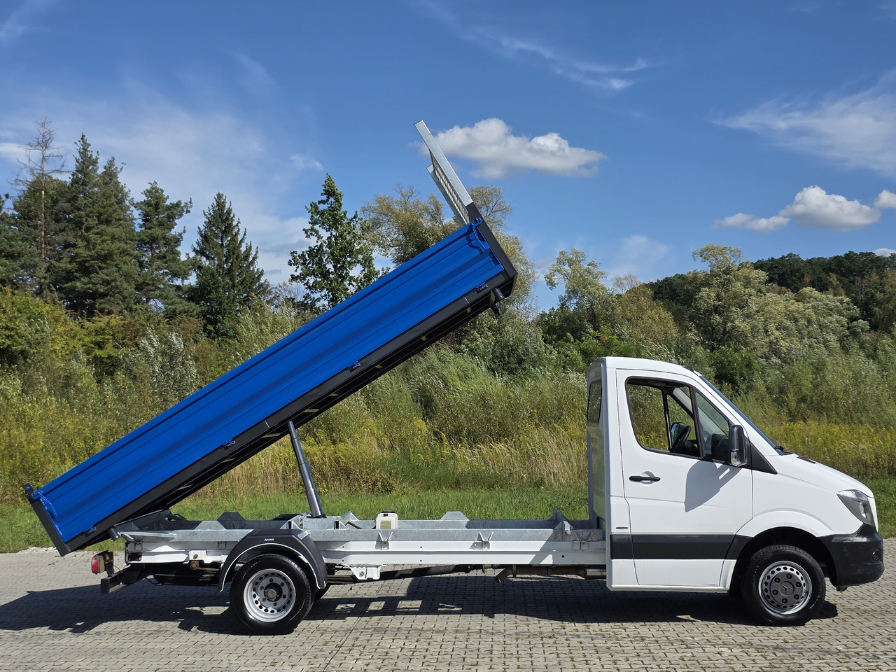 MERCEDES-BENZ Sprinter 419 CDI Wywrotka 4.50 M ! Kiper 3-Stronny ! Klima ! 3.0 CDI * 190 Km ! - Kipper Transporter: das Bild 3 MERCEDES-BENZ Sprinter 419 CDI Wywrotka 4.50 M ! Kiper 3-Stronny ! Klima ! 3.0 CDI * 190 Km ! - Kipper Transporter: das Bild 3