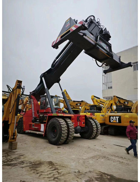 Kalmar DRF450 - Reach stacker: das Bild 3 Kalmar DRF450 - Reach stacker: das Bild 3