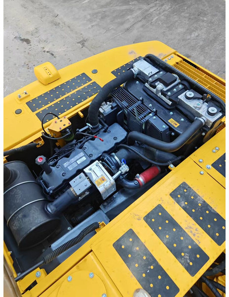 Komatsu PC220-8 - Kettenbagger: das Bild 3 Komatsu PC220-8 - Kettenbagger: das Bild 3