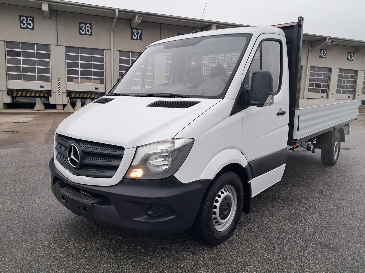 MERCEDES-BENZ Sprinter 316 CDI | 3.5t Anhängelast | Klima | ASR - Pritsche Transporter: das Bild 1 MERCEDES-BENZ Sprinter 316 CDI | 3.5t Anhängelast | Klima | ASR - Pritsche Transporter: das Bild 1