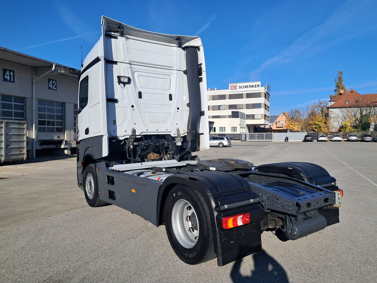 MERCEDES-BENZ Actros 18 45 | Retarder | Standklima | 4 Stück MP5 - Sattelzugmaschine: das Bild 3 MERCEDES-BENZ Actros 18 45 | Retarder | Standklima | 4 Stück MP5 - Sattelzugmaschine: das Bild 3