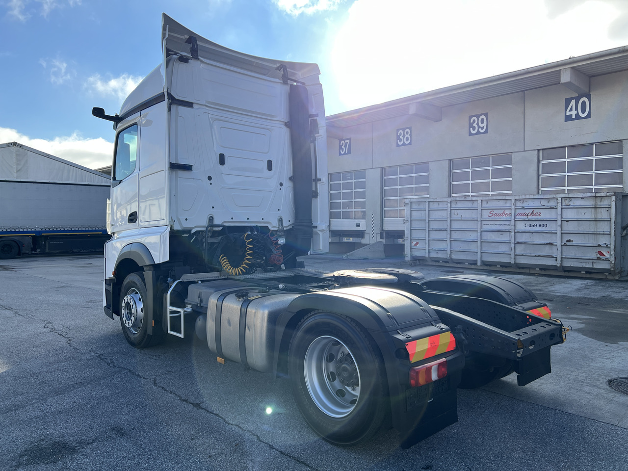 MERCEDES-BENZ Mercedes-Benz Actros 1846 | Standklima | Retarder | Euro 6 - Sattelzugmaschine: das Bild 4 MERCEDES-BENZ Mercedes-Benz Actros 1846 | Standklima | Retarder | Euro 6 - Sattelzugmaschine: das Bild 4