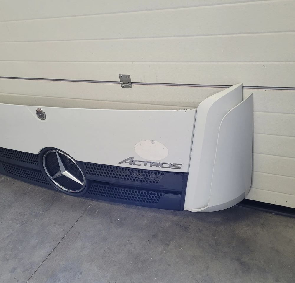 ATRAPA MASKA ACTROS MP4 SZEROKA KABINA ORYGINAŁ - Motorhaube für LKW: das Bild 2 ATRAPA MASKA ACTROS MP4 SZEROKA KABINA ORYGINAŁ - Motorhaube für LKW: das Bild 2