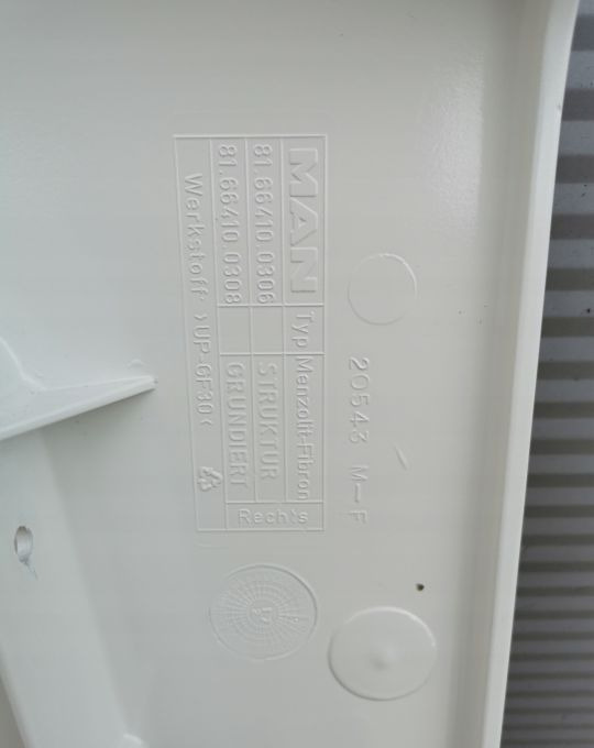 BANAN MASKOWNICA BŁOTNIKA MAN TGX RH RAL 9010 - Kotflügel für LKW: das Bild 3 BANAN MASKOWNICA BŁOTNIKA MAN TGX RH RAL 9010 - Kotflügel für LKW: das Bild 3