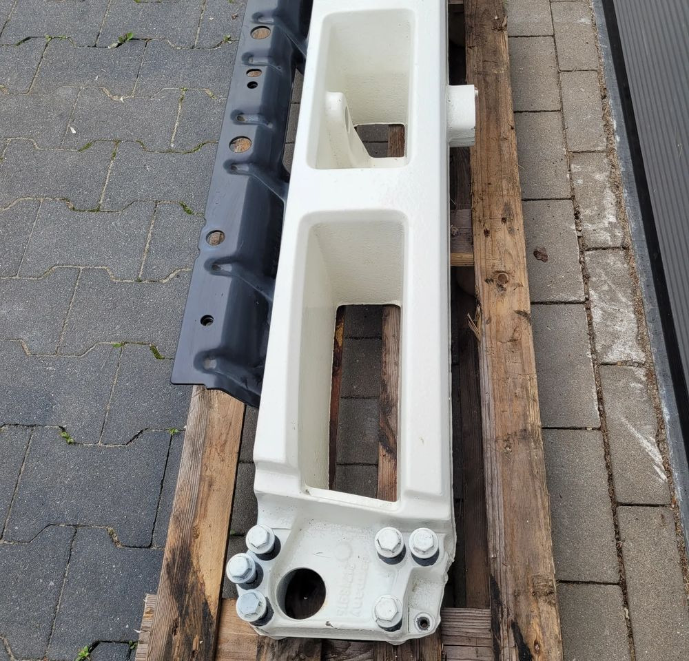 BELKA ZDERZAK VOLVO FMX ORYGINAŁ 21718915 CHWALIM116 - Stoßstange für LKW: das Bild 3 BELKA ZDERZAK VOLVO FMX ORYGINAŁ 21718915 CHWALIM116 - Stoßstange für LKW: das Bild 3