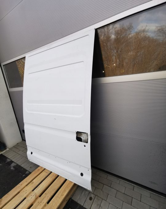 DRZWI PRZESUWNE IVECO DAILY PRAWE - Tür und Teile für LKW: das Bild 2 DRZWI PRZESUWNE IVECO DAILY PRAWE - Tür und Teile für LKW: das Bild 2