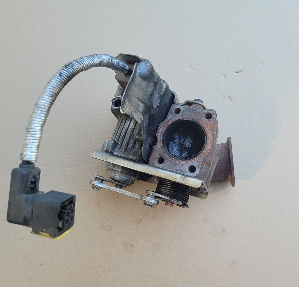 EGR DAF XF 106 OM 2128861 - AGR-Kühler für LKW: das Bild 2 EGR DAF XF 106 OM 2128861 - AGR-Kühler für LKW: das Bild 2