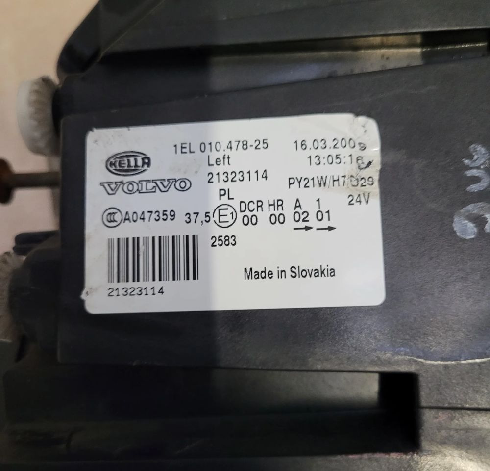 LAMPA XENON LH VOLVO FH 13 ORYGINAŁ - Lichter/ Leuchten für LKW: das Bild 5 LAMPA XENON LH VOLVO FH 13 ORYGINAŁ - Lichter/ Leuchten für LKW: das Bild 5