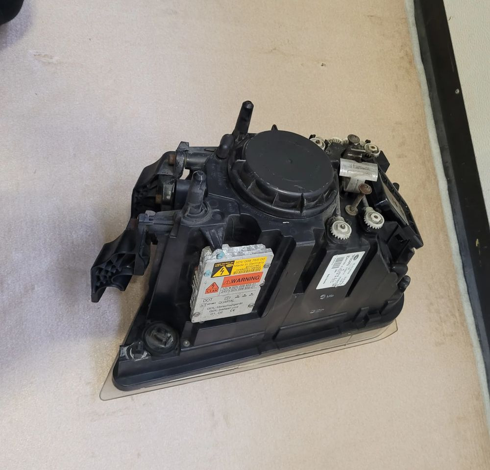 LAMPA XENON LH VOLVO FH 13 ORYGINAŁ - Lichter/ Leuchten für LKW: das Bild 4 LAMPA XENON LH VOLVO FH 13 ORYGINAŁ - Lichter/ Leuchten für LKW: das Bild 4