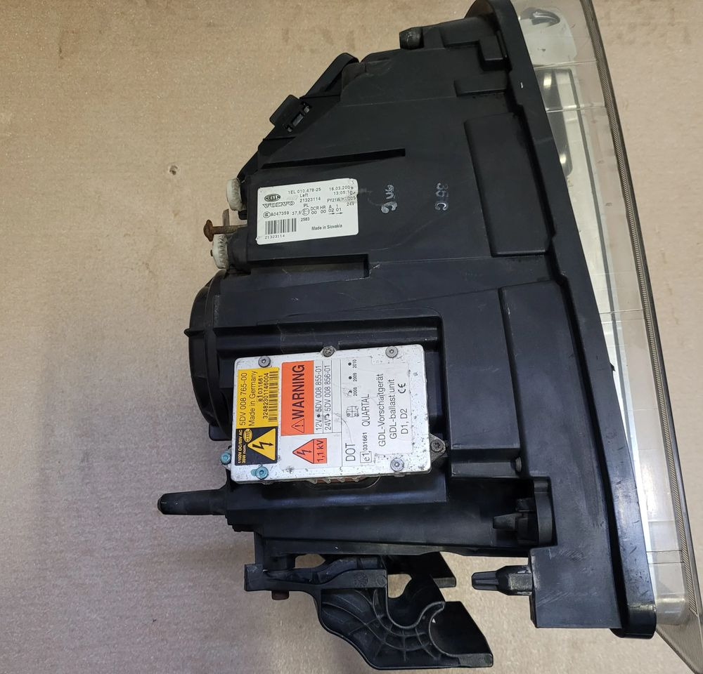 LAMPA XENON LH VOLVO FH 13 ORYGINAŁ - Lichter/ Leuchten für LKW: das Bild 3 LAMPA XENON LH VOLVO FH 13 ORYGINAŁ - Lichter/ Leuchten für LKW: das Bild 3