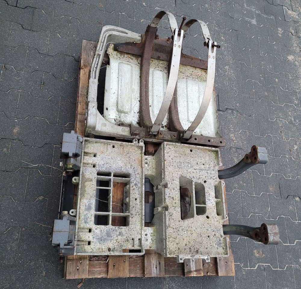 MOCOWANIE KATALIZATORA ,BATERII VOLVO FH13 ORYGINAŁ CHWALIM116 - Karosserie und Außen für LKW: das Bild 1 MOCOWANIE KATALIZATORA ,BATERII VOLVO FH13 ORYGINAŁ CHWALIM116 - Karosserie und Außen für LKW: das Bild 1