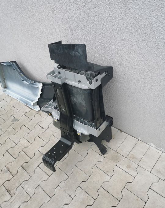 STOPNICA WŁAZ VOLVO FH4 RH. ORYGINAŁ - Trittbrett für LKW: das Bild 4 STOPNICA WŁAZ VOLVO FH4 RH. ORYGINAŁ - Trittbrett für LKW: das Bild 4