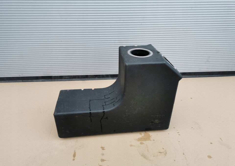 ZBIORNIK AD BLUE IVECO EUROCARGO 504166556 - Kraftstofftank: das Bild 2 ZBIORNIK AD BLUE IVECO EUROCARGO 504166556 - Kraftstofftank: das Bild 2