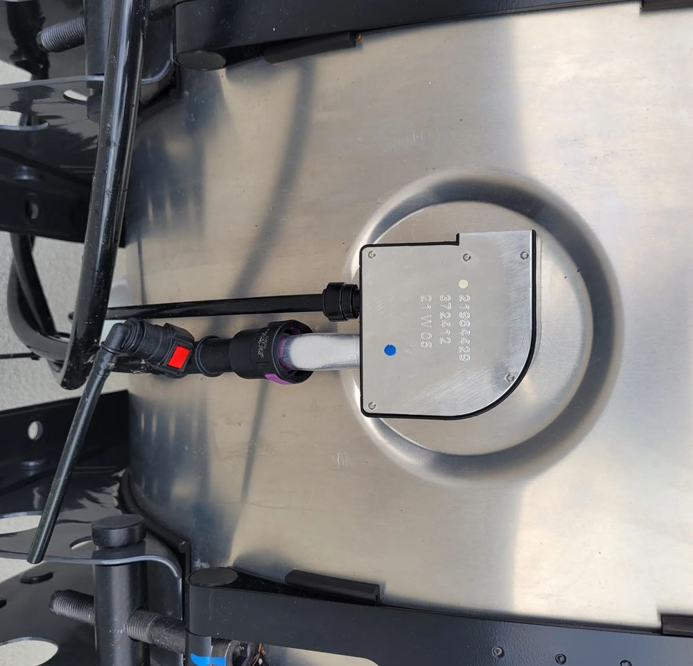 Kraftstofftank für LKW neu kaufen ZBIORNIK PALIWA VOLVO FH4 RENAULT OM 21516447 100X70X70 405L.: das Bild 6