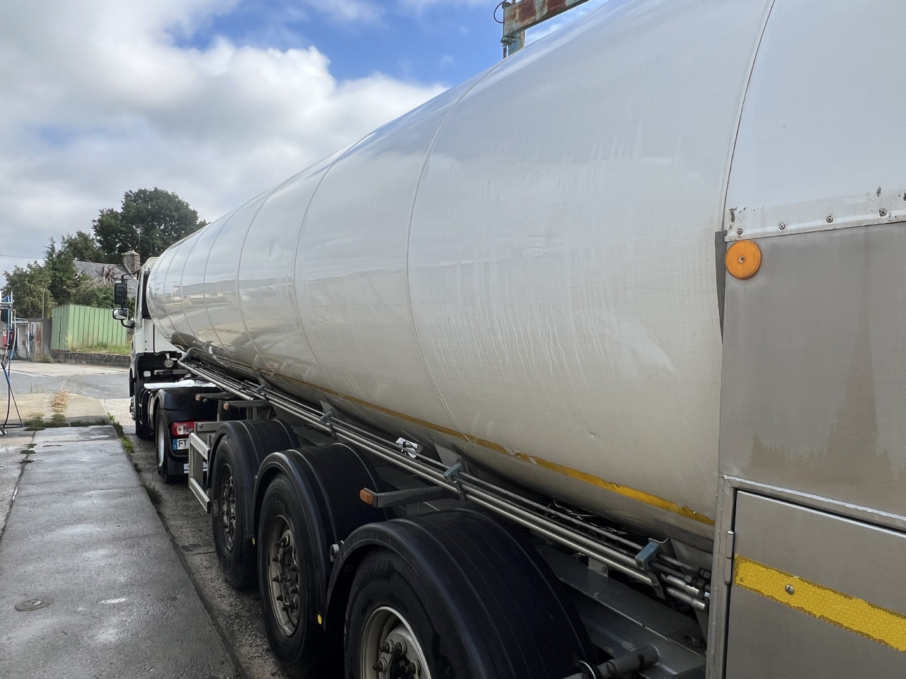 Maisonneue - Tankauflieger: das Bild 1 Maisonneue - Tankauflieger: das Bild 1