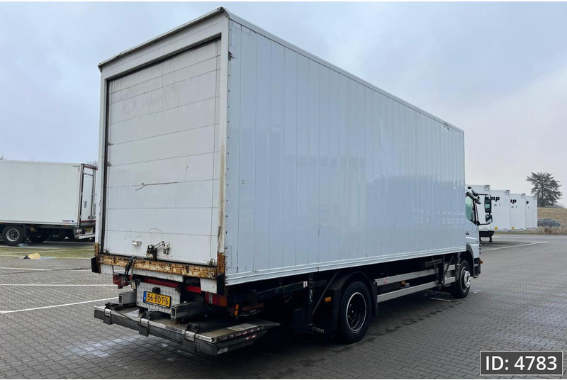 Mercedes-Benz Atego 1218 Day Cab, Euro 5, BDF / EPS automatic / standklima / DHOLLANDIA 2000KG - Containerwagen/ Wechselfahrgestell LKW: das Bild 3 Mercedes-Benz Atego 1218 Day Cab, Euro 5, BDF / EPS automatic / standklima / DHOLLANDIA 2000KG - Containerwagen/ Wechselfahrgestell LKW: das Bild 3