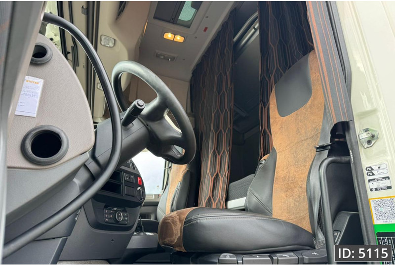 DAF XF 450 SSC, Euro 6, / Fridge / 2 Tanks - Sattelzugmaschine: das Bild 5 DAF XF 450 SSC, Euro 6, / Fridge / 2 Tanks - Sattelzugmaschine: das Bild 5