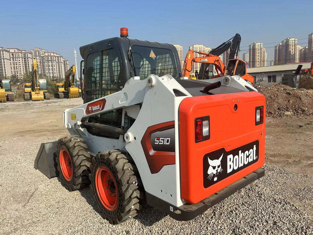 BOBCAT S510 Skid Steer Loader - Kompaktlader: das Bild 4 BOBCAT S510 Skid Steer Loader - Kompaktlader: das Bild 4