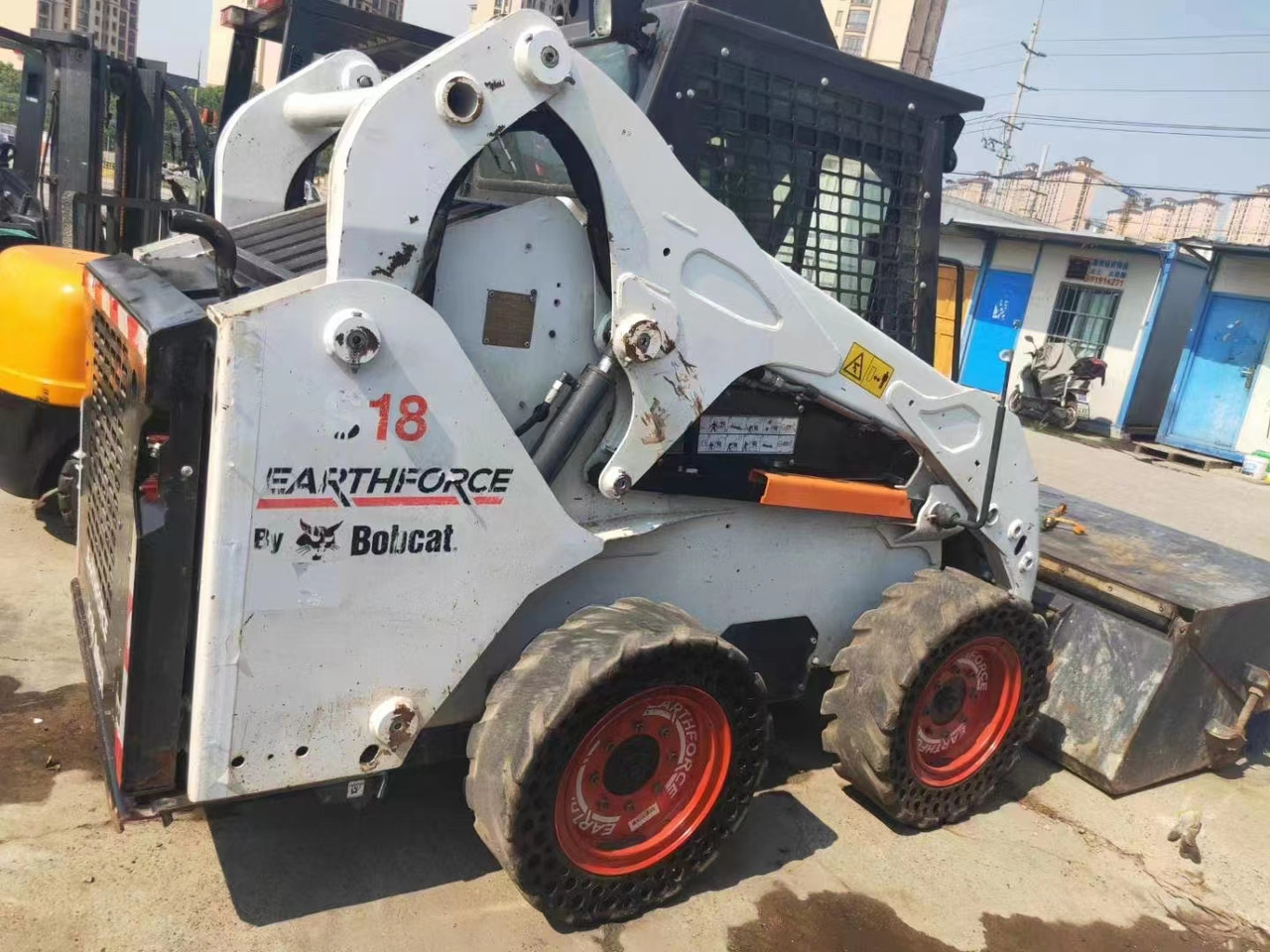 BOBCAT Skid Steer Loader S18 - Baumaschine: das Bild 5 BOBCAT Skid Steer Loader S18 - Baumaschine: das Bild 5