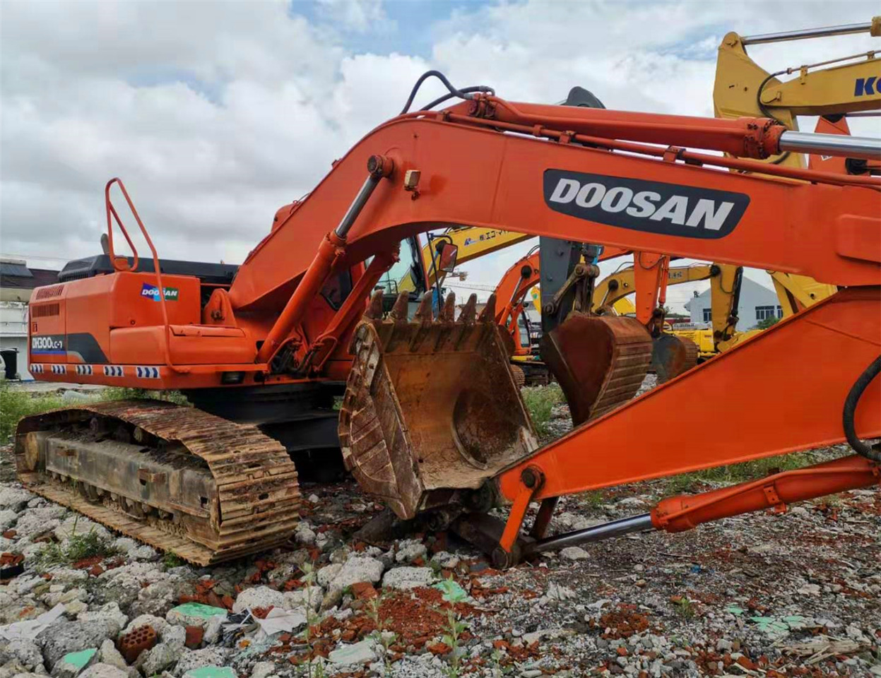 Kettenbagger DOOSAN Excavator DH300 Click Here for Discount: das Bild 12